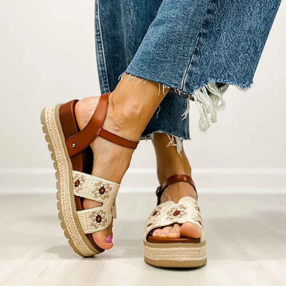 MIA Women's Keva Flatform Round Toe Sandals